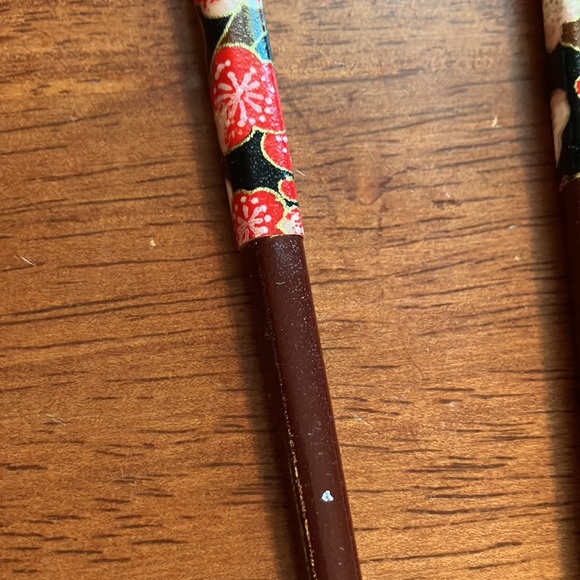 Beautiful set of two vintage chopsticks, excellent vintage condition. - Picture 3 of 16